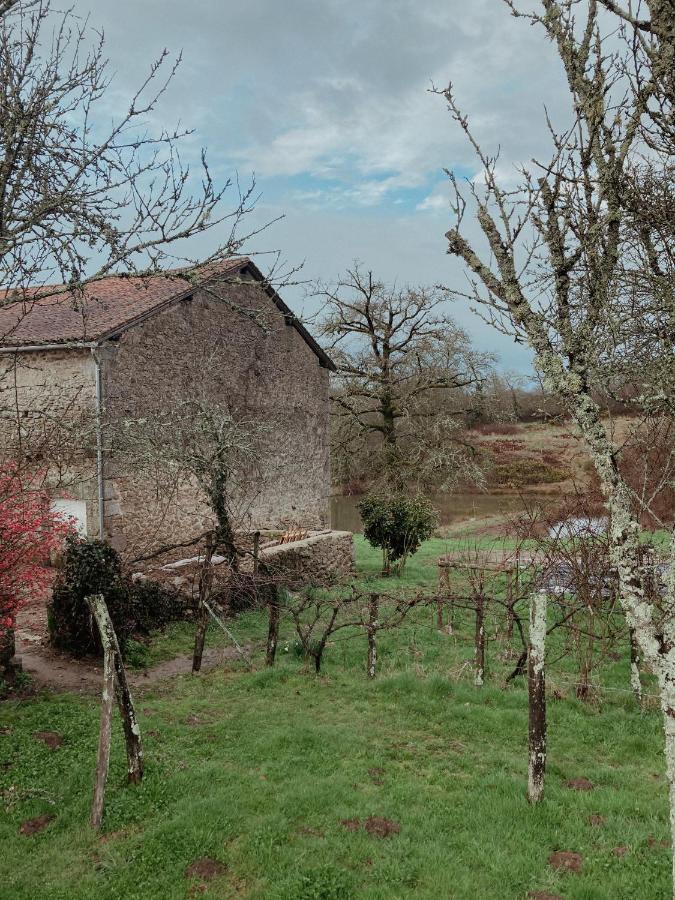 La Ferme Du Pont De Maumy, Cabane Au Bord De L'Etang Et Bain Nordique Busserolles Zewnętrze zdjęcie