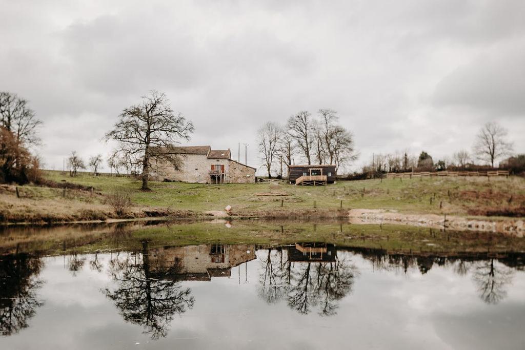 La Ferme Du Pont De Maumy, Cabane Au Bord De L'Etang Et Bain Nordique Busserolles Zewnętrze zdjęcie