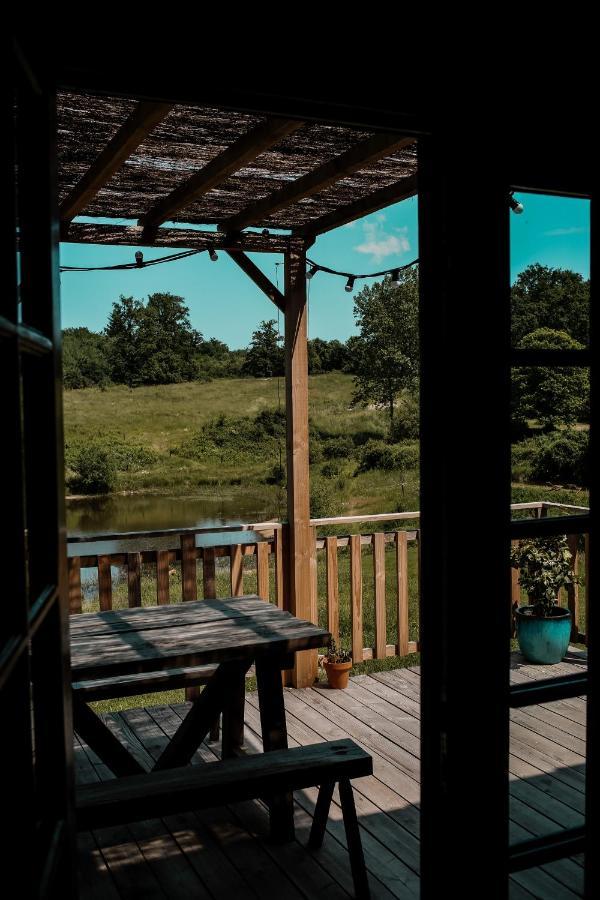 La Ferme Du Pont De Maumy, Cabane Au Bord De L'Etang Et Bain Nordique Busserolles Zewnętrze zdjęcie