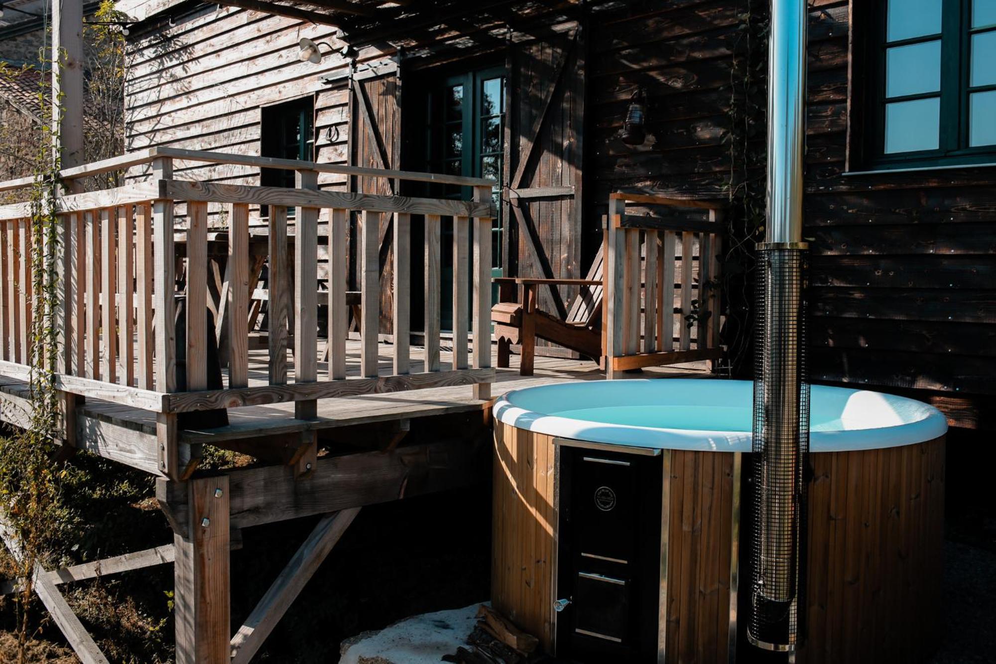 La Ferme Du Pont De Maumy, Cabane Au Bord De L'Etang Et Bain Nordique Busserolles Zewnętrze zdjęcie